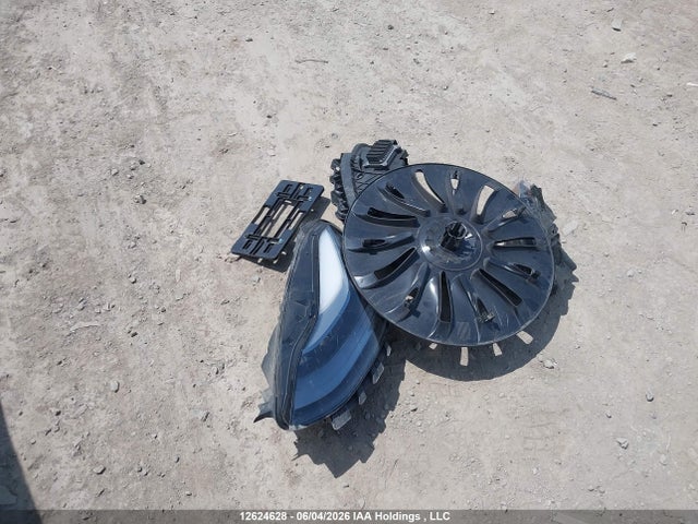 Tesla Model Y 2023 LRWYGDFD8PC221688 Image 10