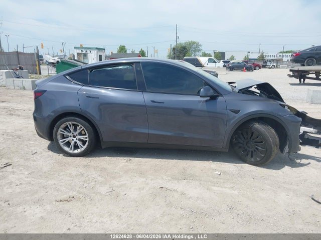 Tesla Model Y 2023 LRWYGDFD8PC221688 Image 12