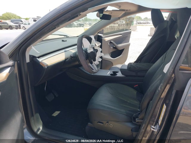 Tesla Model Y 2023 LRWYGDFD8PC221688 Image 16