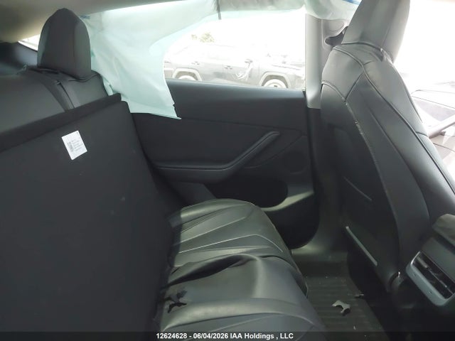Tesla Model Y 2023 LRWYGDFD8PC221688 Image 8