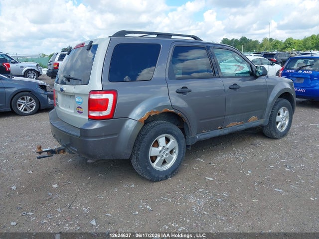 12624637 :رقم المزاد ، 1FMCU0DG9BKC20121 vin ، 2011 Ford Escape مزاد بيع