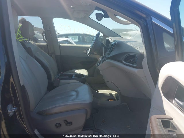 Chrysler Pacifica 2018 2C4RC1EG5JR102962 Image 5