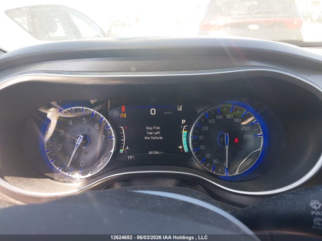 Chrysler Pacifica 2018 2C4RC1EG5JR102962 Image 7