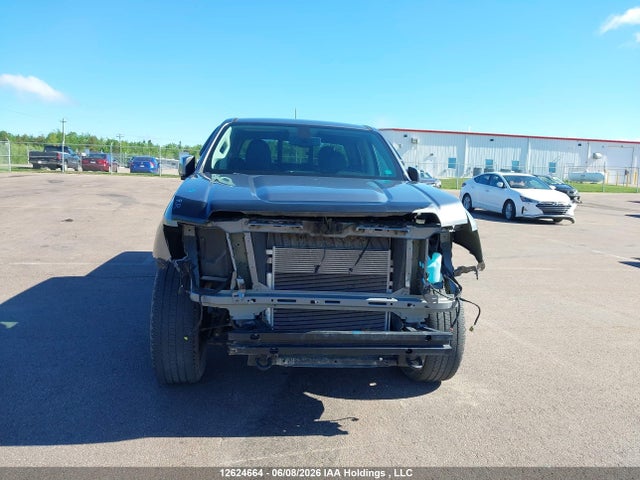 GMC Canyon Elevation 2022 1GTG6CEN1N1248696 Image 12