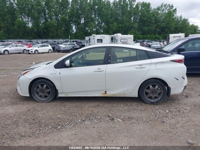 Toyota Prius 2016 JTDKBRFU5G3011960 Image 14