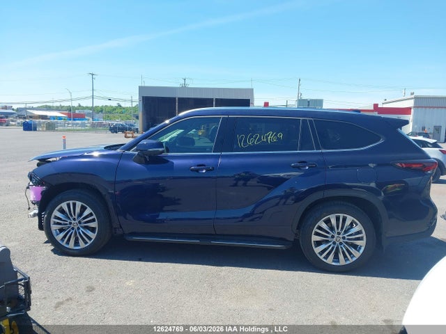 2026 Toyota Highlander Hybrid Limited Awd მანქანა იყიდება აუქციონზე, vin: 5TDEBRCHXTS712023, აუქციონის ნომერი: 12624769