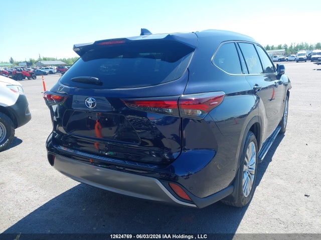 2026 Toyota Highlander Hybrid Limited Awd მანქანა იყიდება აუქციონზე, vin: 5TDEBRCHXTS712023, აუქციონის ნომერი: 12624769