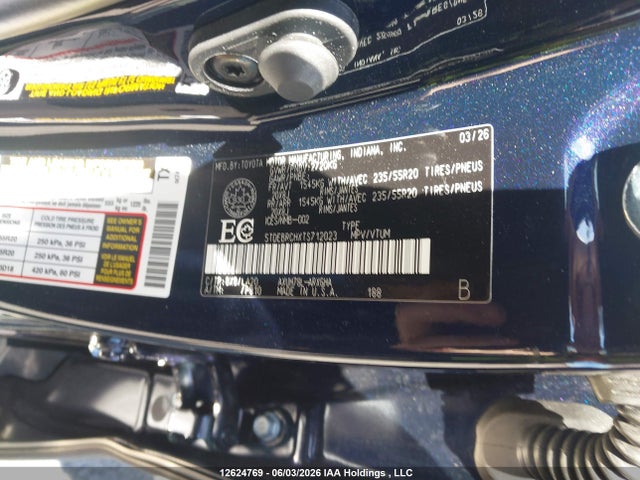 2026 Toyota Highlander Hybrid Limited Awd მანქანა იყიდება აუქციონზე, vin: 5TDEBRCHXTS712023, აუქციონის ნომერი: 12624769