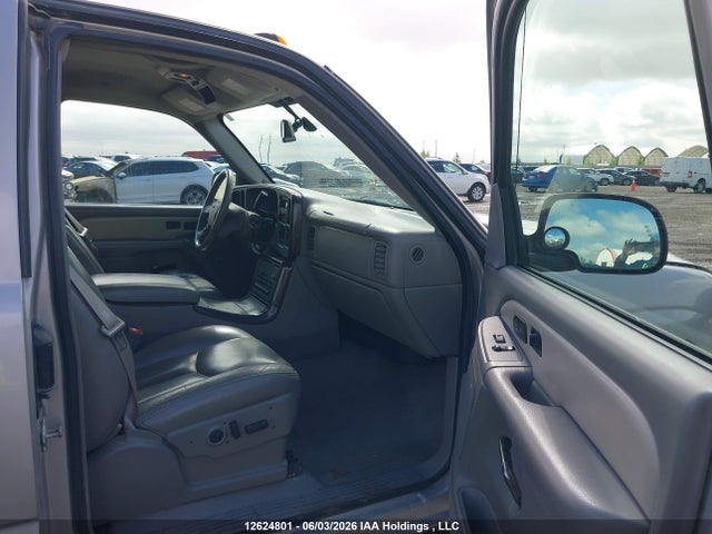 2004 Gmc Sierra 1500 Denali მანქანა იყიდება აუქციონზე, vin: 2GTFK69U041328302, აუქციონის ნომერი: 12624801