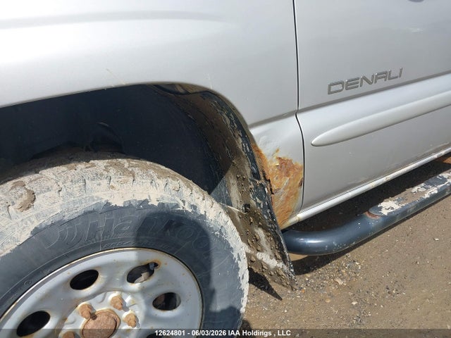 2004 Gmc Sierra 1500 Denali მანქანა იყიდება აუქციონზე, vin: 2GTFK69U041328302, აუქციონის ნომერი: 12624801