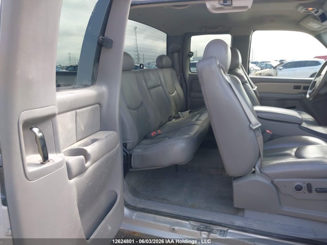 2004 Gmc Sierra 1500 Denali მანქანა იყიდება აუქციონზე, vin: 2GTFK69U041328302, აუქციონის ნომერი: 12624801