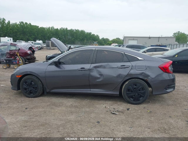 Продажа на аукционе авто 2017 Honda Civic Lx, vin: 2HGFC2F56HH028054, номер лота: 12624820