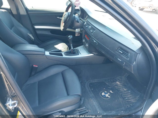 2006 Bmw 325i მანქანა იყიდება აუქციონზე, vin: WBAVB13536KR56340, აუქციონის ნომერი: 12624863