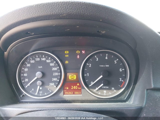 2006 Bmw 325i მანქანა იყიდება აუქციონზე, vin: WBAVB13536KR56340, აუქციონის ნომერი: 12624863