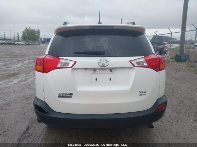 12624905 :رقم المزاد ، 2T3RFREV4FW270075 vin ، 2015 Toyota Rav4 Xle مزاد بيع