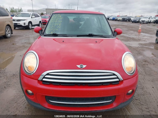 12624925 :رقم المزاد ، WMWSU3C51BT099349 vin ، 2011 Mini Cooper مزاد بيع