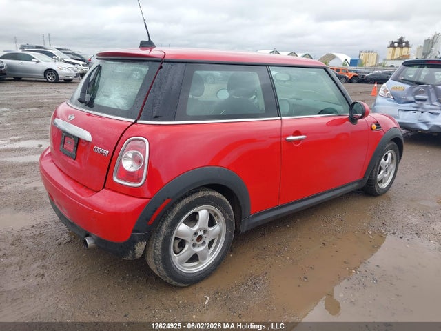 12624925 :رقم المزاد ، WMWSU3C51BT099349 vin ، 2011 Mini Cooper مزاد بيع