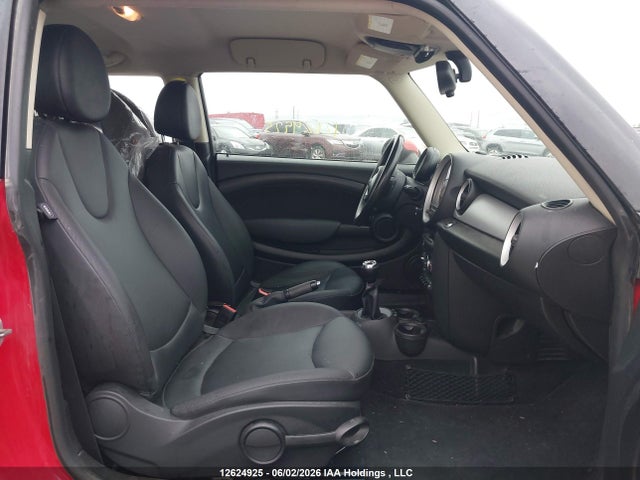 12624925 :رقم المزاد ، WMWSU3C51BT099349 vin ، 2011 Mini Cooper مزاد بيع