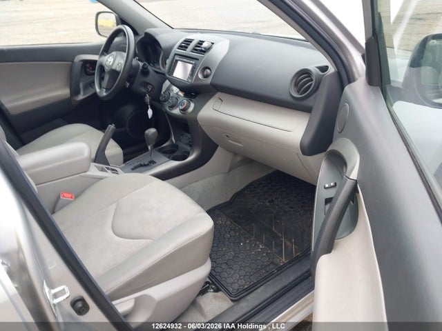 12624932 :رقم المزاد ، 2T3BF4DV0BW140956 vin ، 2011 Toyota Rav4 مزاد بيع