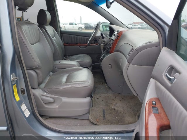 12624998 :رقم المزاد ، 5TDBA22C44S000479 vin ، 2004 Toyota Sienna Xle/xle Limited مزاد بيع