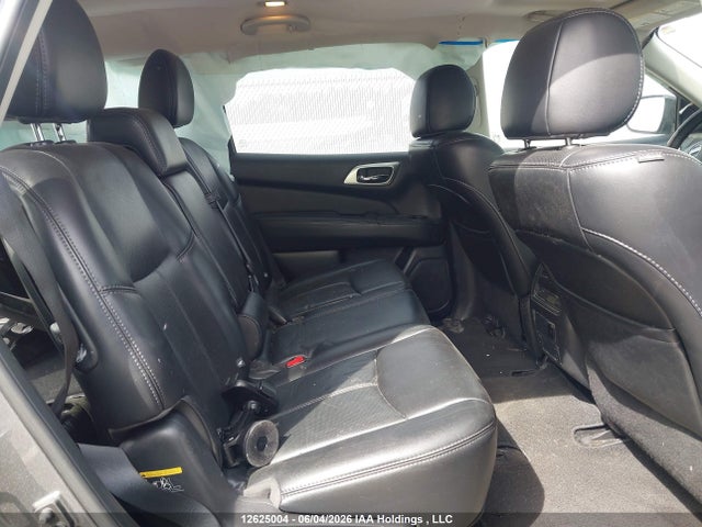 12625004 :رقم المزاد ، 5N1DR2MMXHC661430 vin ، 2017 Nissan Pathfinder مزاد بيع
