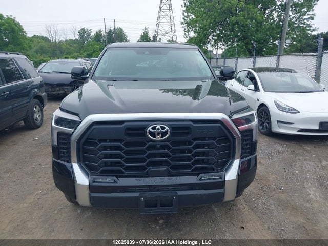 2024 Toyota Tundra Limited 4x4 მანქანა იყიდება აუქციონზე, vin: 5TFJA5DB9RX226567, აუქციონის ნომერი: 12625039