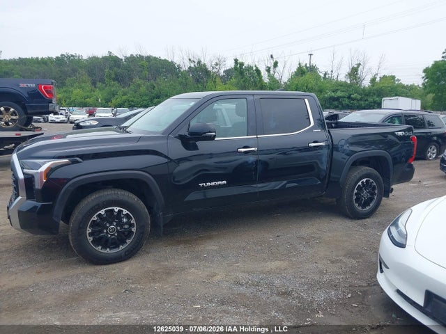2024 Toyota Tundra Limited 4x4 მანქანა იყიდება აუქციონზე, vin: 5TFJA5DB9RX226567, აუქციონის ნომერი: 12625039