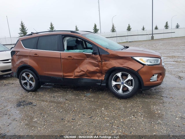 1FMCU9GD8HUB31675 Ford ESCAPE SE