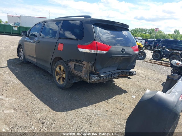Продаж на аукціоні авто 2011 Toyota Sienna Le, vin: 5TDKK3DC3BS066079, номер лоту: 12625050