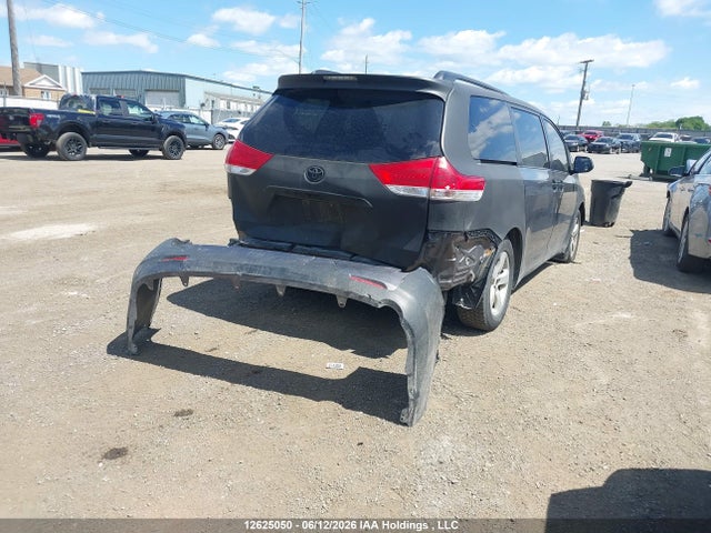 Продаж на аукціоні авто 2011 Toyota Sienna Le, vin: 5TDKK3DC3BS066079, номер лоту: 12625050