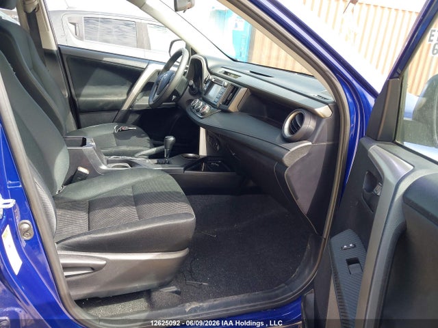 12625092 :رقم المزاد ، 2T3BFREV9FW303640 vin ، 2015 Toyota Rav4 Le مزاد بيع