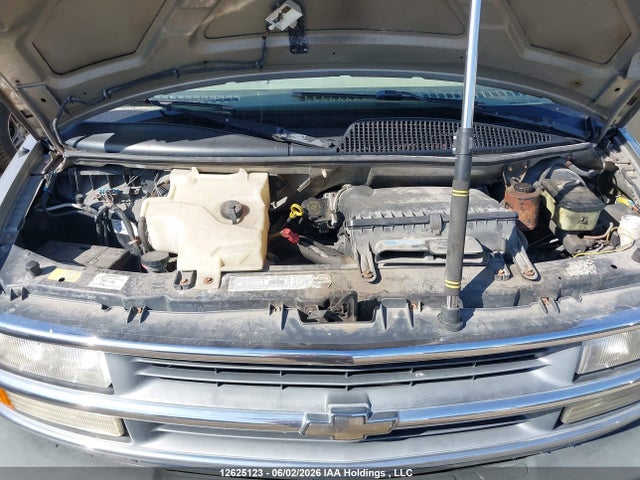 Auction sale of the 2000 Chevrolet Express Upfitter Pkg., vin: 1GBFG15R4Y1176613, lot number: 12625123