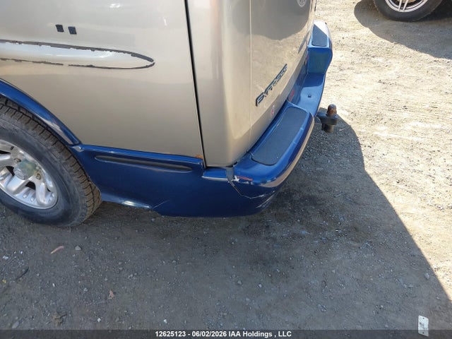 Auction sale of the 2000 Chevrolet Express Upfitter Pkg., vin: 1GBFG15R4Y1176613, lot number: 12625123