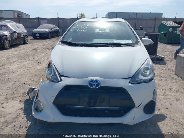 12625125 :رقم المزاد ، JTDKDTB34G1116358 vin ، 2016 Toyota Prius C مزاد بيع