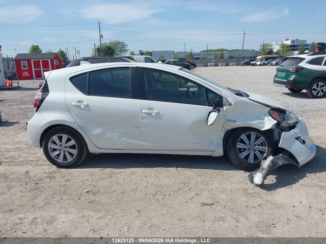 12625125 :رقم المزاد ، JTDKDTB34G1116358 vin ، 2016 Toyota Prius C مزاد بيع