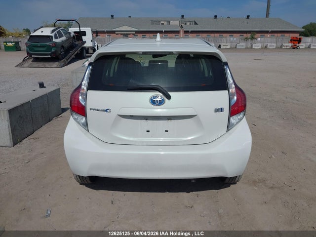 12625125 :رقم المزاد ، JTDKDTB34G1116358 vin ، 2016 Toyota Prius C مزاد بيع