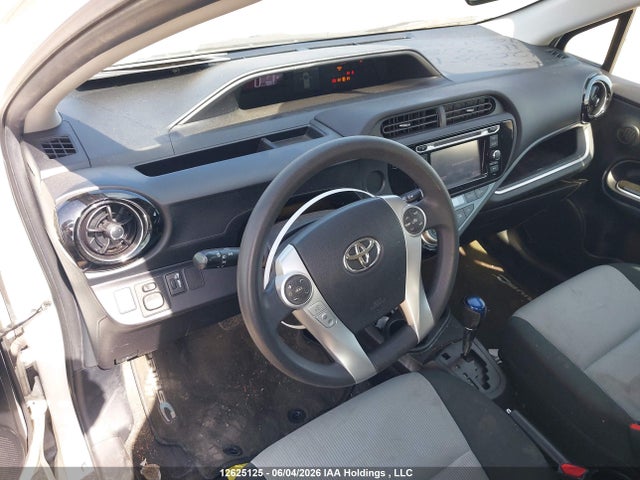 12625125 :رقم المزاد ، JTDKDTB34G1116358 vin ، 2016 Toyota Prius C مزاد بيع