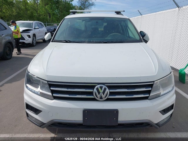 12625129 :رقم المزاد ، 3VV0B7AX2JM145748 vin ، 2018 Volkswagen Tiguan S مزاد بيع