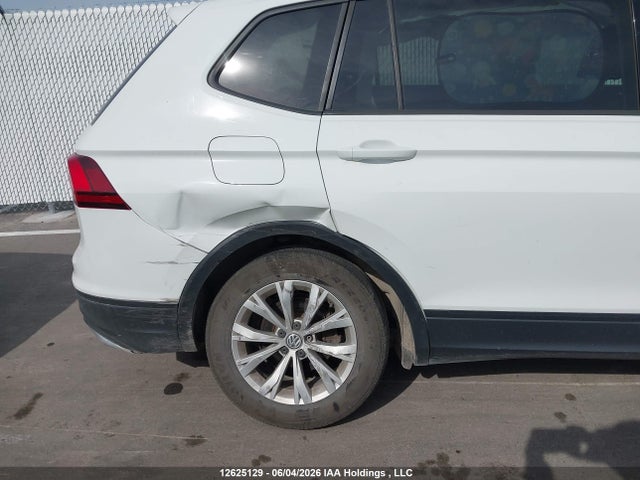 12625129 :رقم المزاد ، 3VV0B7AX2JM145748 vin ، 2018 Volkswagen Tiguan S مزاد بيع