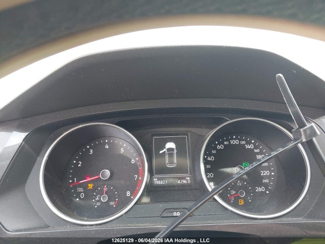 12625129 :رقم المزاد ، 3VV0B7AX2JM145748 vin ، 2018 Volkswagen Tiguan S مزاد بيع