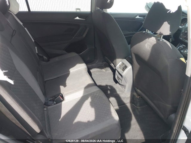 12625129 :رقم المزاد ، 3VV0B7AX2JM145748 vin ، 2018 Volkswagen Tiguan S مزاد بيع