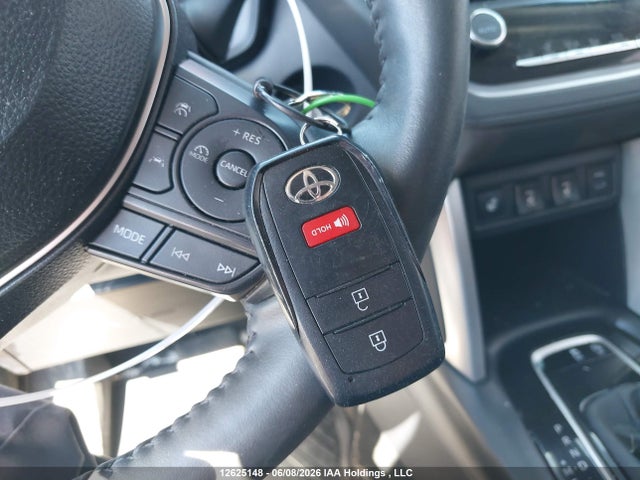 12625148 :رقم المزاد ، 7MUCAABG2SV126442 vin ، 2025 Toyota Corolla Cross Le مزاد بيع