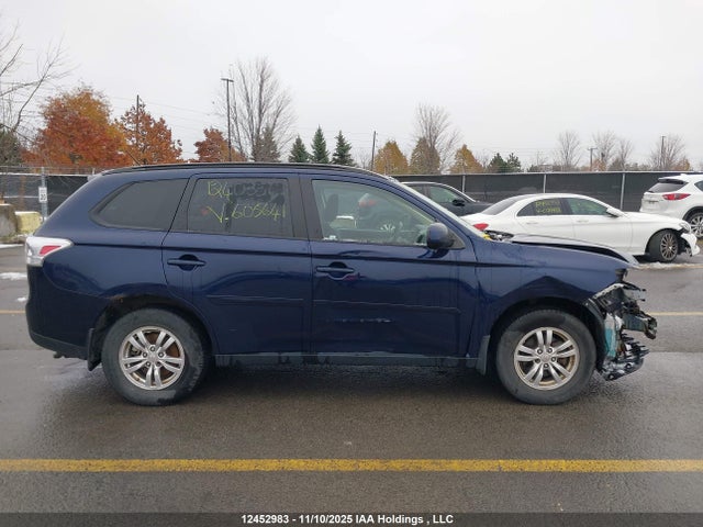Продаж на аукціоні авто 2014 Mitsubishi Outlander Es, vin: JA4AZ2A3XEZ605641, номер лоту: 12452983