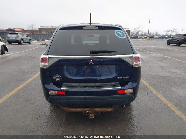 Продаж на аукціоні авто 2014 Mitsubishi Outlander Es, vin: JA4AZ2A3XEZ605641, номер лоту: 12452983