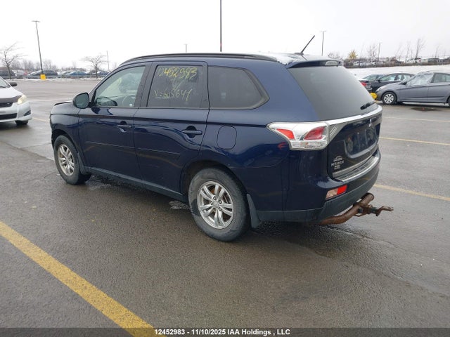 Продаж на аукціоні авто 2014 Mitsubishi Outlander Es, vin: JA4AZ2A3XEZ605641, номер лоту: 12452983
