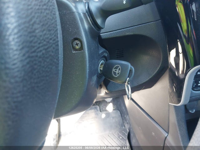 2T1BURHE7KC235246 Toyota Corolla