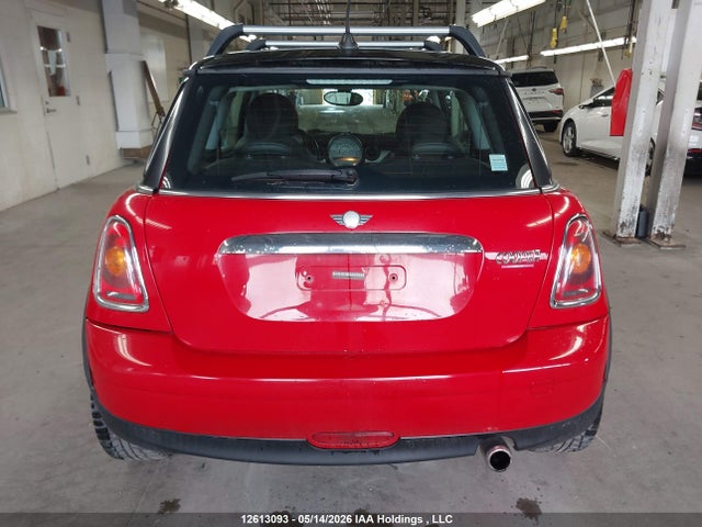 12613093 :رقم المزاد ، WMWMF3C57ATZ63113 vin ، 2010 Mini Cooper Classic مزاد بيع