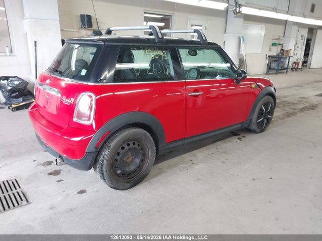 12613093 :رقم المزاد ، WMWMF3C57ATZ63113 vin ، 2010 Mini Cooper Classic مزاد بيع