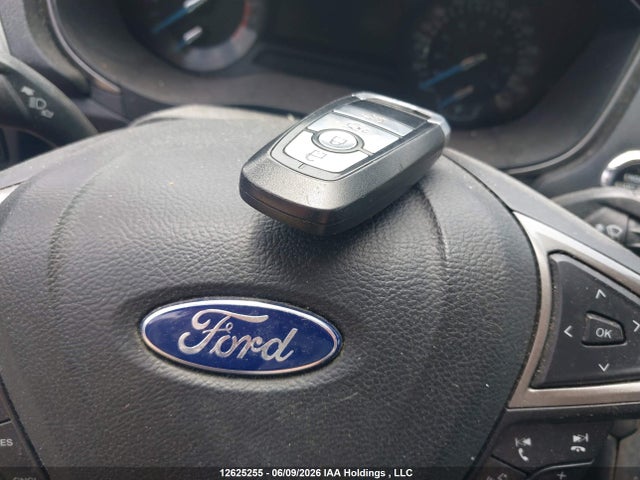 12625255 :رقم المزاد ، 3FA6P0H7XHR202465 vin ، 2017 Ford Fusion Se مزاد بيع