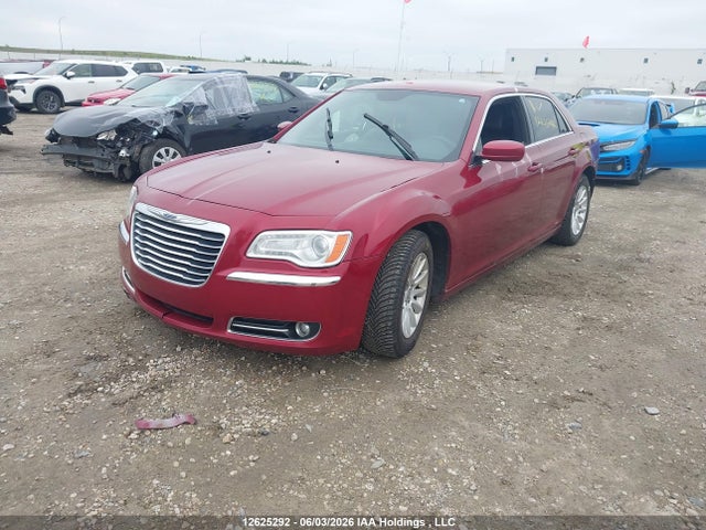 Chrysler 300 2014 2C3CCAAG8EH107133 Image 2